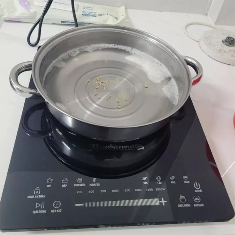 Nhận diện nồi và kích thước đáy nồi – Bảo vệ bếp và tiết kiệm điện